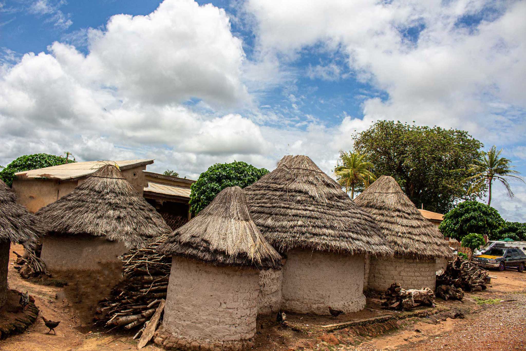 kankan-traditional-house-guinea-miranass-tourisme